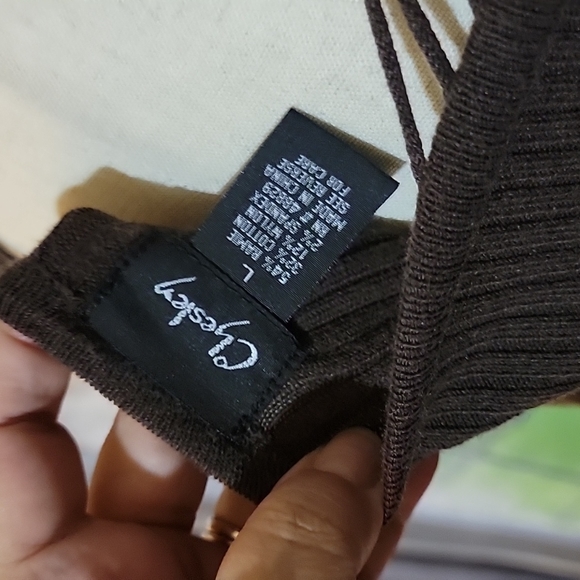 Chesley Women's Brown Cold Shoulder Sweater, size L - Picture 6 of 9